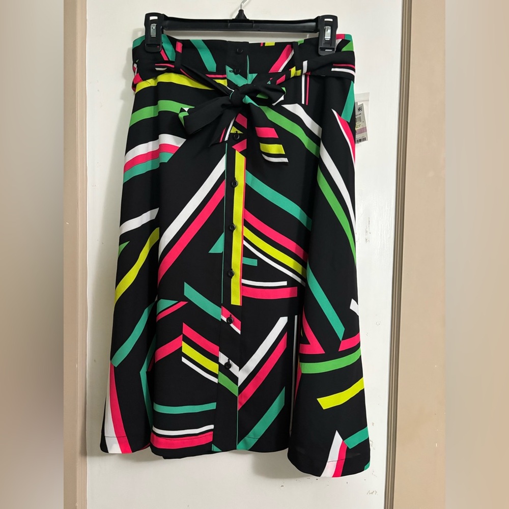 Bar III skirt 6 NWT
